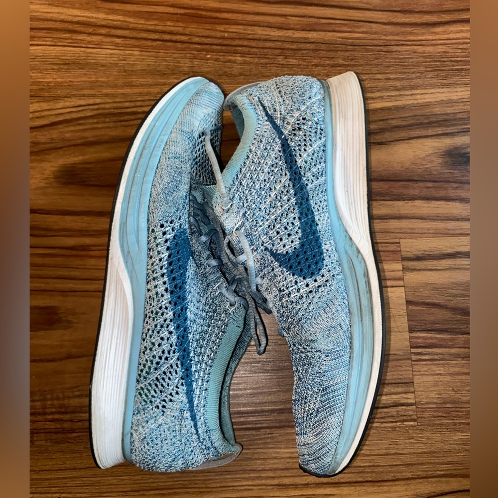 Flyknit racers